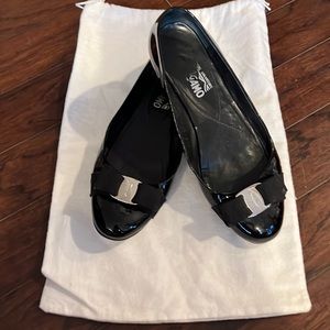 Ferragamo Black Patent Leather Classic Flats 8.5